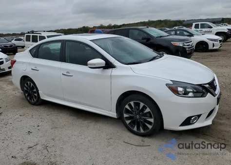 2016 Nissan Sentra S z USA, uszkodzony, nr VIN 3N1AB7AP4GY339205